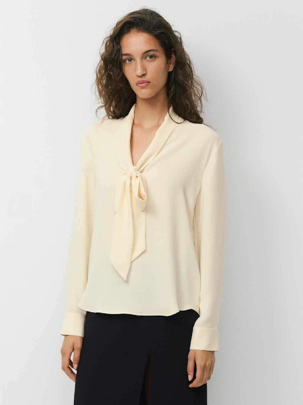 Aritzia Tie-Neck Long Sleeve Women's Blouse